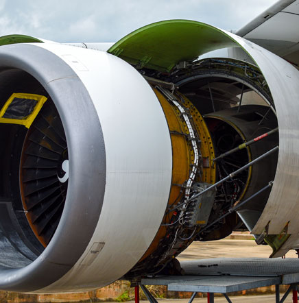 Core cowling on a jet engine